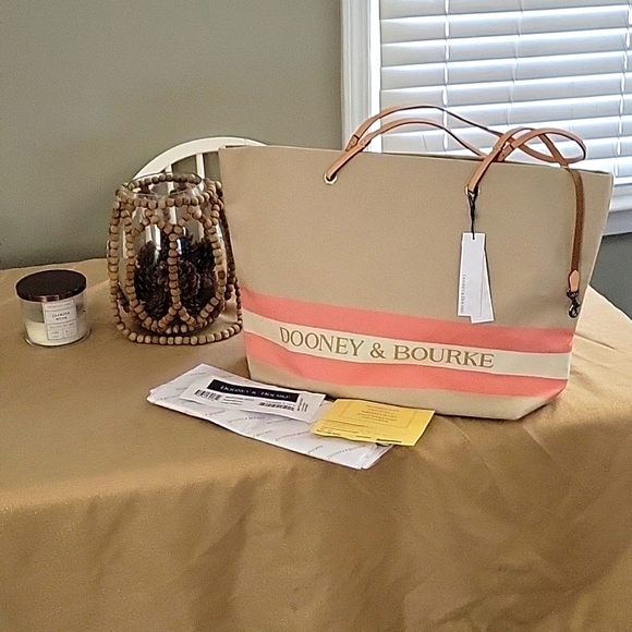 Dooney & Bourke Handbags - large Dooney and Bourke Tote Bag